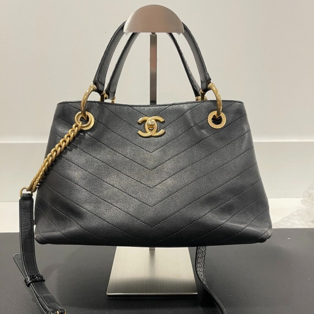 Chanel Chevron Calfskin Python Chic Small Shopping Tote 2-Way Bag (JB1075)